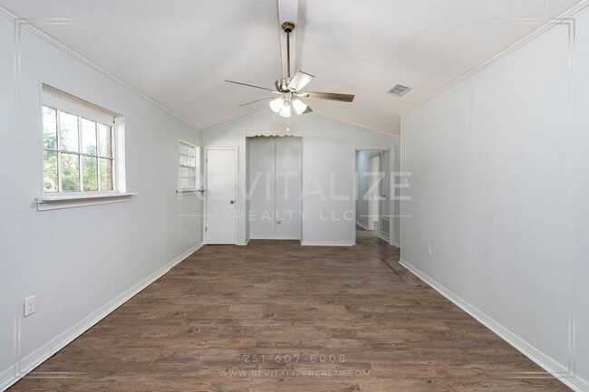 Building Photo - HALF-DEPOSIT SPECIAL! Updated 4 Bed 2 Bath Brick Home in West Mobile