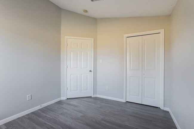 Building Photo - 7712 Sign St