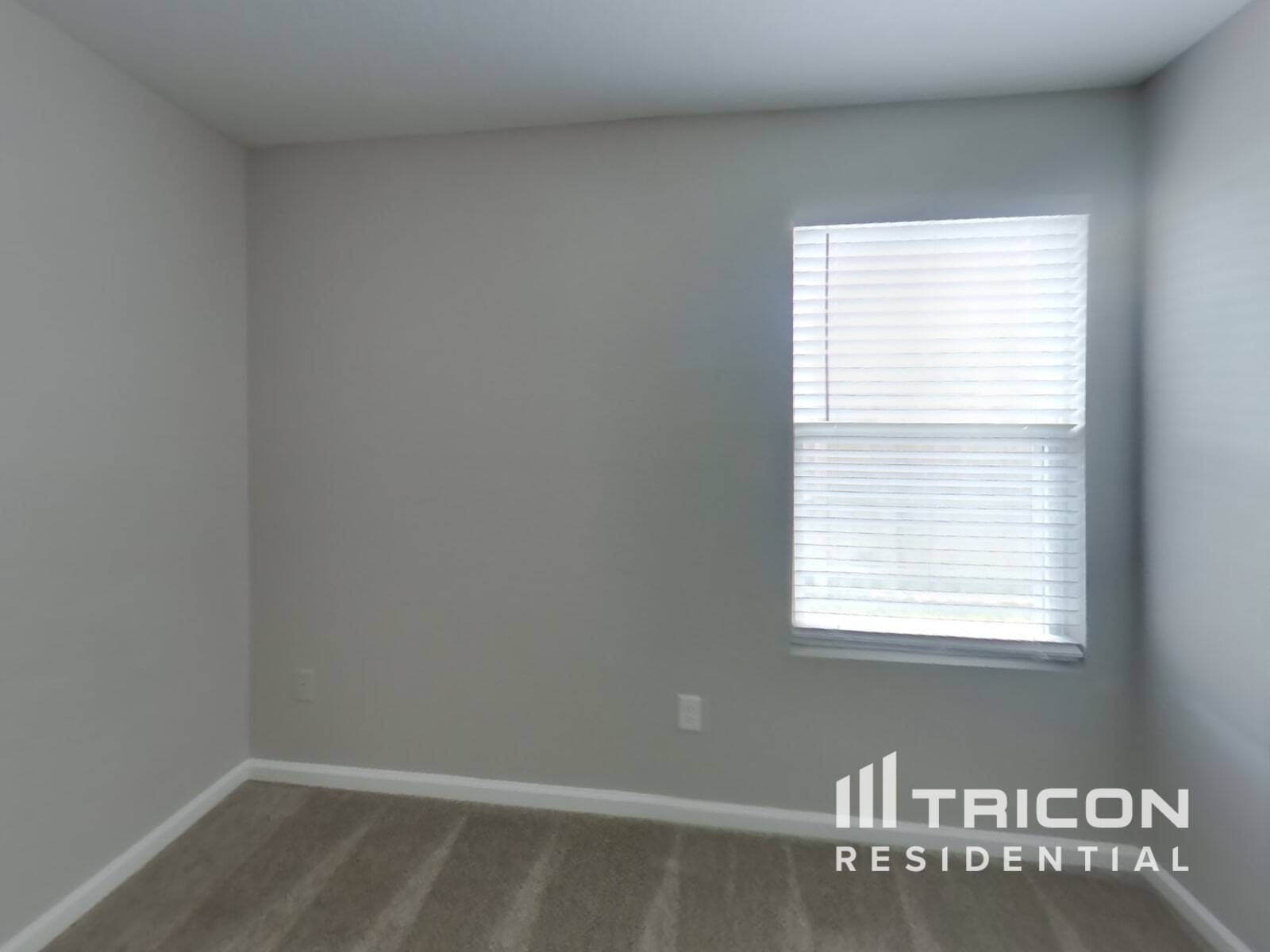 Building Photo - 1288 Sarahs Landing Dr