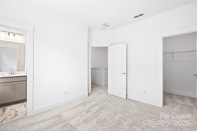 Building Photo - 5017 Sovereignty Ct