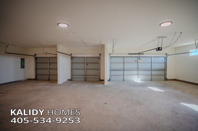 Building Photo - 1871 Kalidy Dr