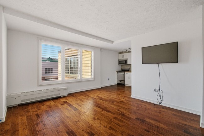 Building Photo - 1440 N Street NW