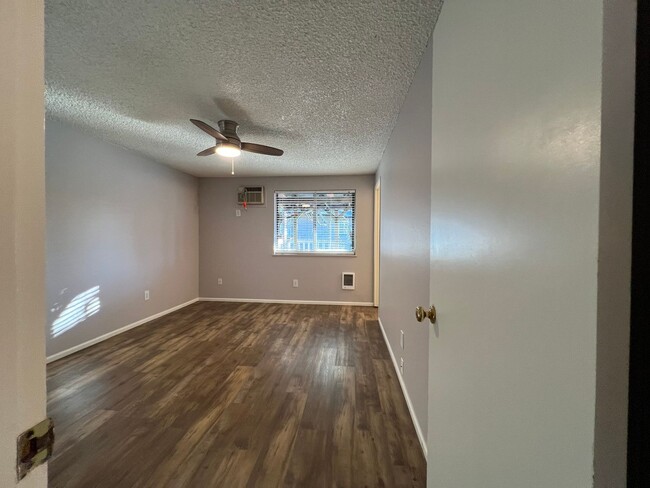 Building Photo - Cozy  3 Bed, 1.5 Bath Home for Rent!