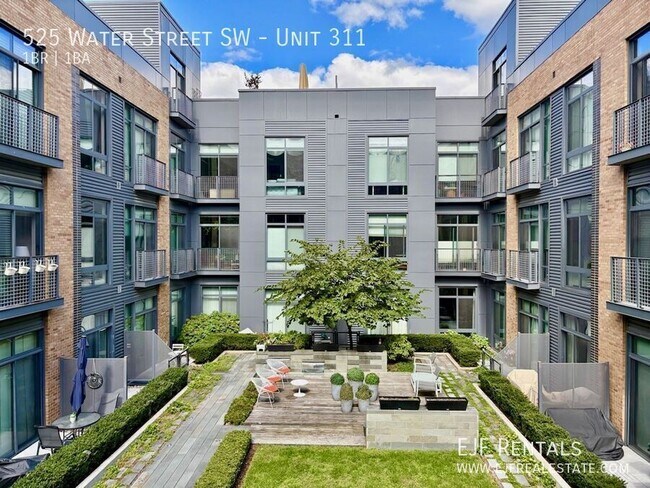 Building Photo - 525 Water St SW