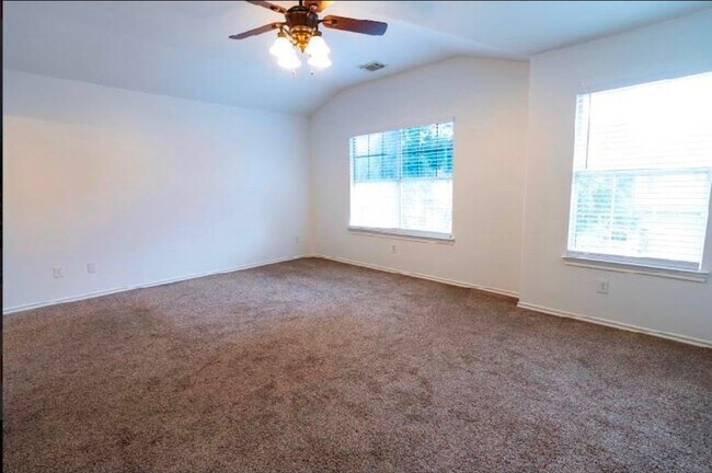 Building Photo - 14413 Rosehedge Ct