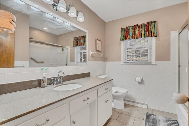 Building Photo - 6734 McKinney St