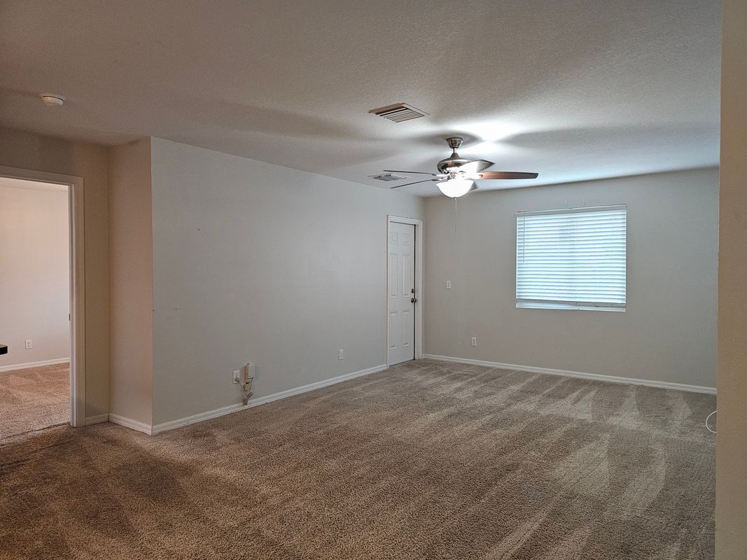 Building Photo - 540 Golden Raintree Pl