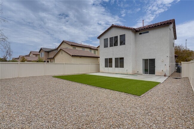 Building Photo - 4409 Santa Clarita Ave