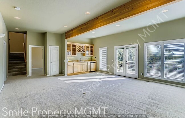 Building Photo - single house