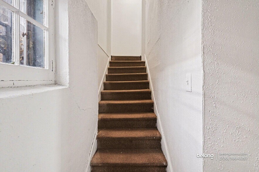 Building Photo - 2040 S Fox St