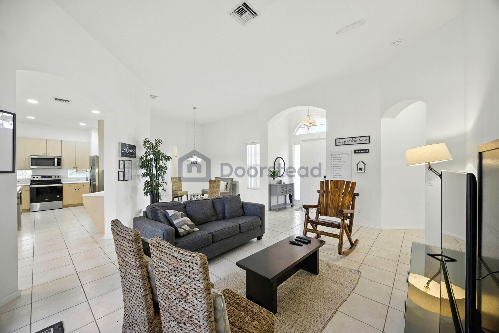Building Photo - 10555 Paso Fino Dr