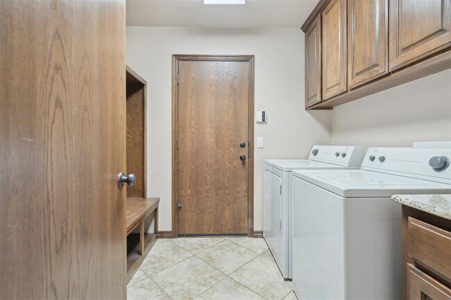 Building Photo - 11800 Pamalos Trail