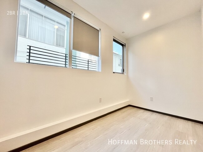 Building Photo - 1065 S Wooster St