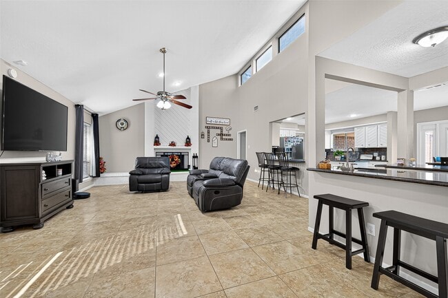 Building Photo - 4006 Dover St