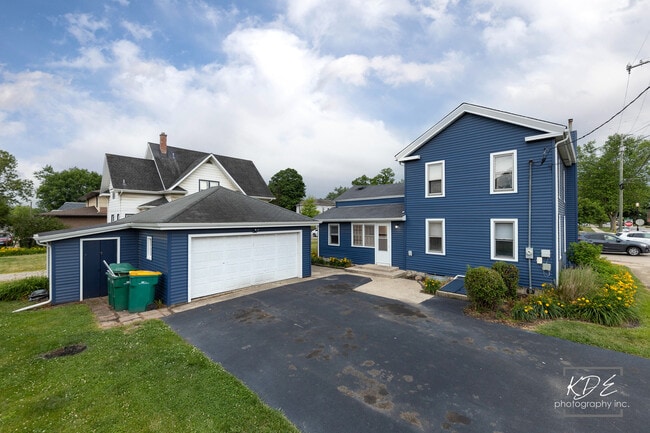 Building Photo - 15117 S Rte 59