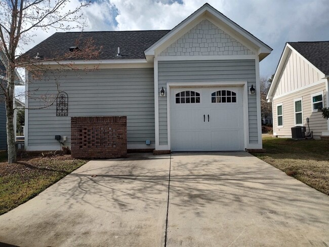 Building Photo - 3565 Esplanade Way