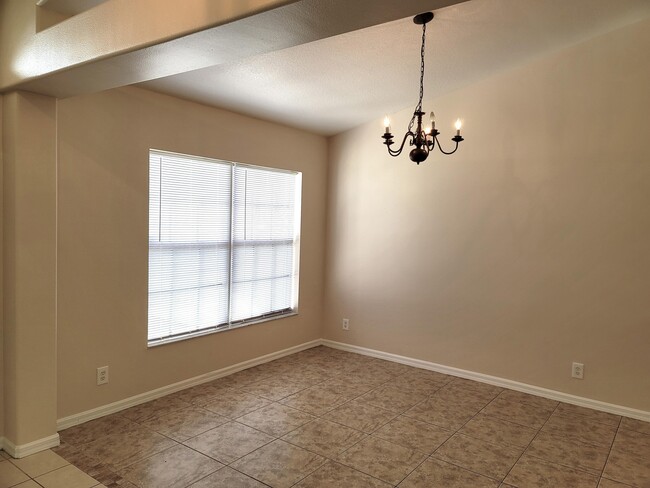 Building Photo - 3438 SW San Benito St