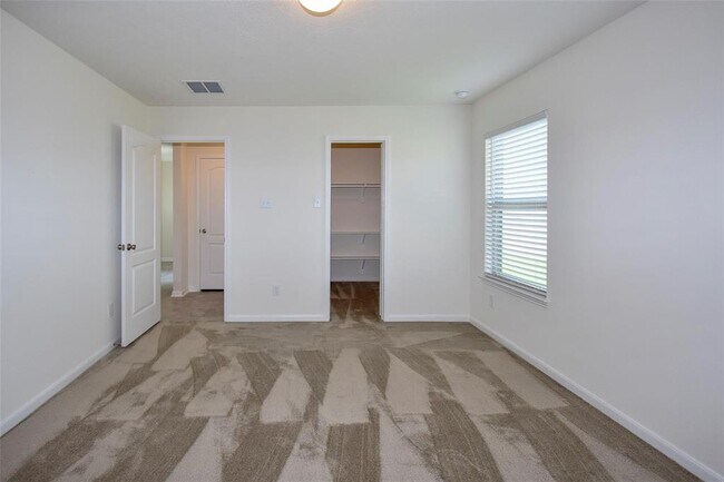 Building Photo - 11663 Rosewood Forest Ct