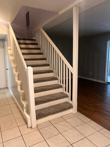 Building Photo - 1405A Stratton Place Dr