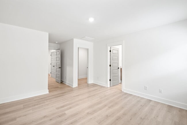Building Photo - Bright & Modern New Construction Townhome ...