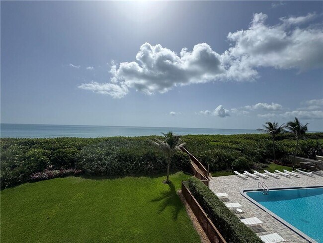 Building Photo - 10000 S Ocean Dr