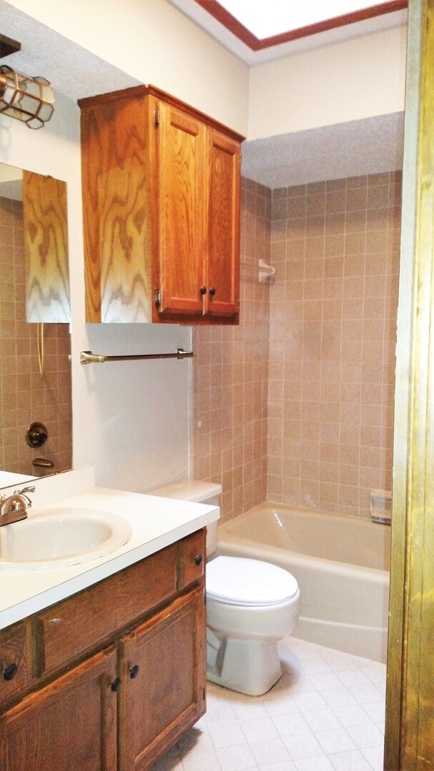 Building Photo - 2 Bedroom 2 Bathroom Townhome Fairfield Gr...