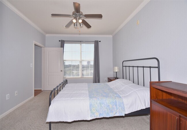 Building Photo - 1711 Old Spanish Trl