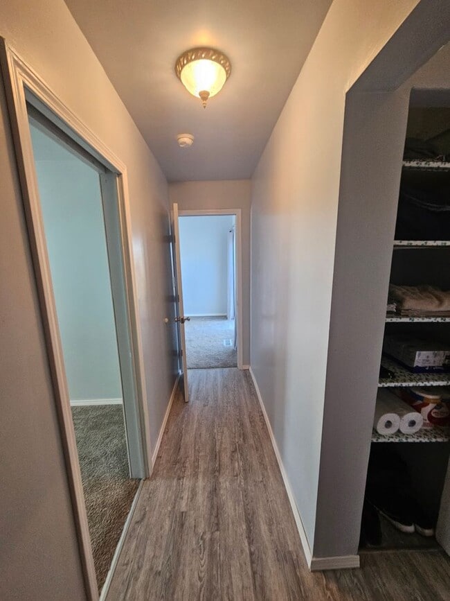 Building Photo - Beautiful, spacious single-family home