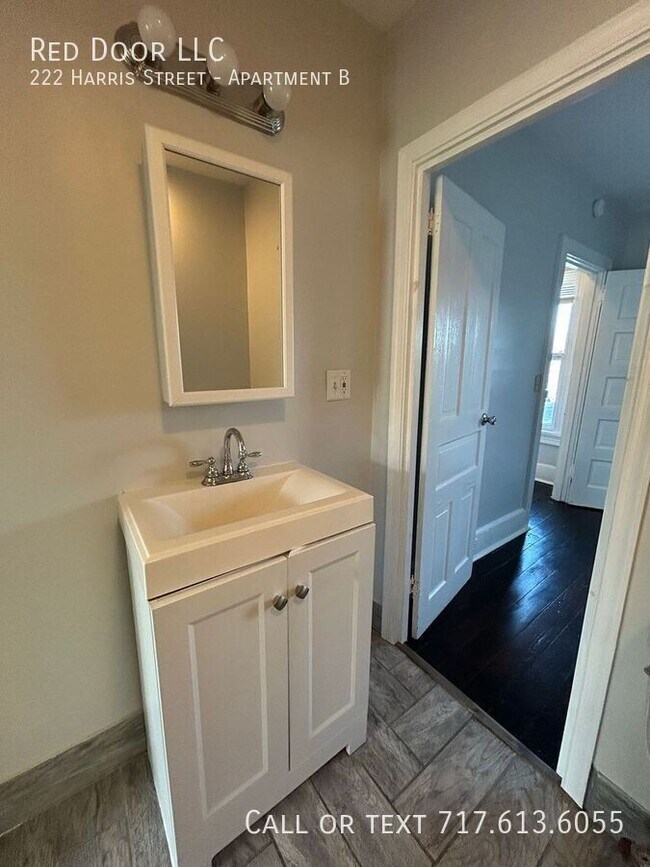 Building Photo - 222 Harris St