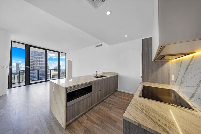 Building Photo - 801 S Miami Ave