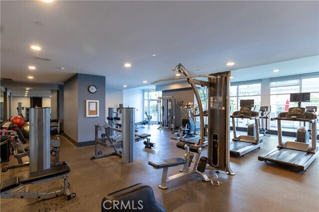 Building Photo - 400 W Ocean Blvd