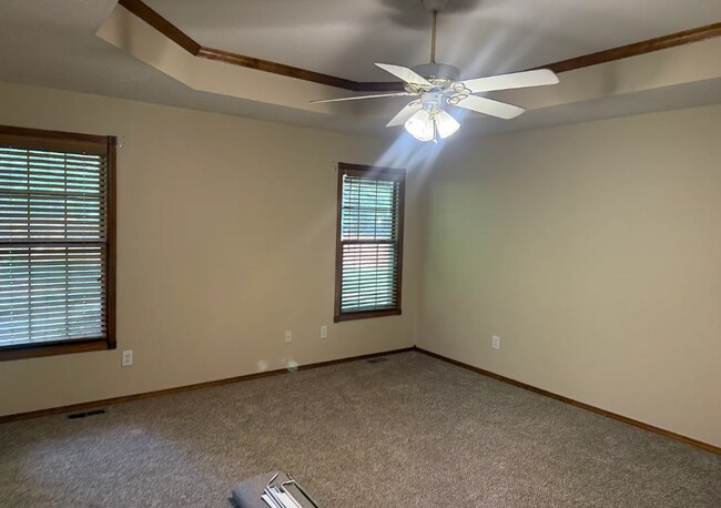 Building Photo - BEAUTIFUL FULLY FENCED HOME IN NIXA SCHOOL...