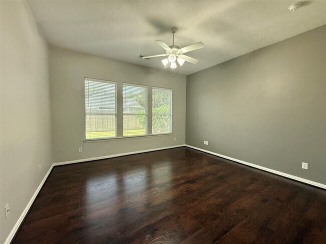 Building Photo - 26823 Lakeridge Park Ln