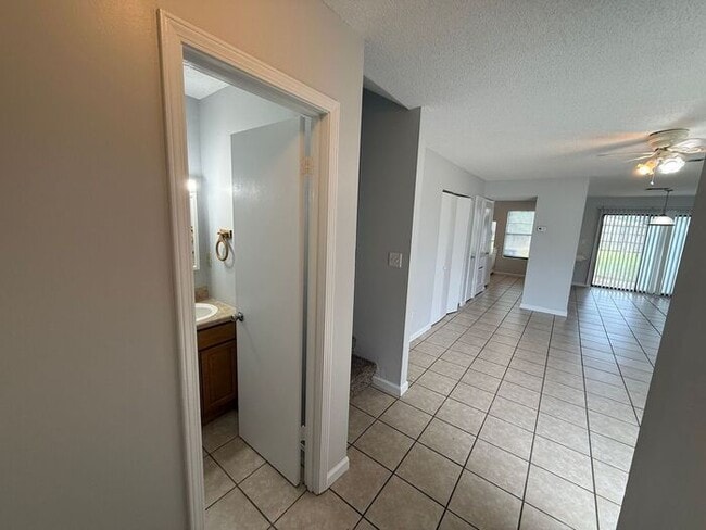 Building Photo - Gulf Breeze - Villa Woods - 2 bedroom, 1.5 bathroom