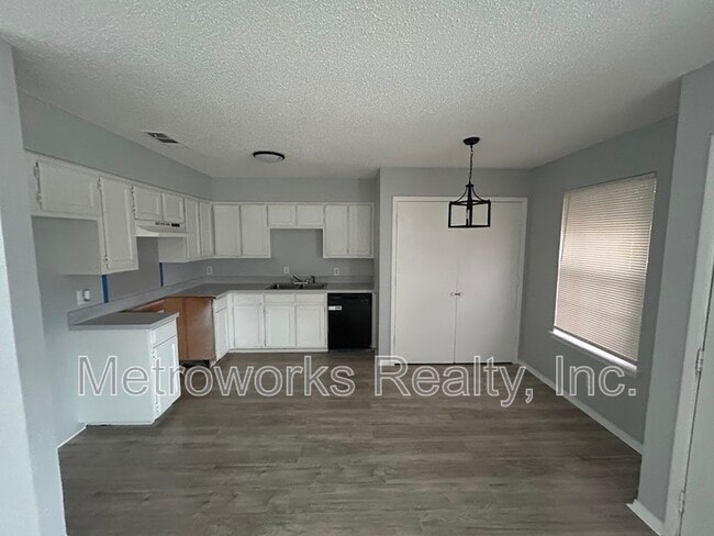 Primary Photo - 109 Pine Meadow Dr