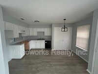 Building Photo - 109 Pine Meadow Dr