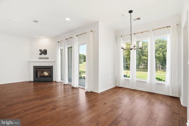 Building Photo - 638 Oakland Hills Dr