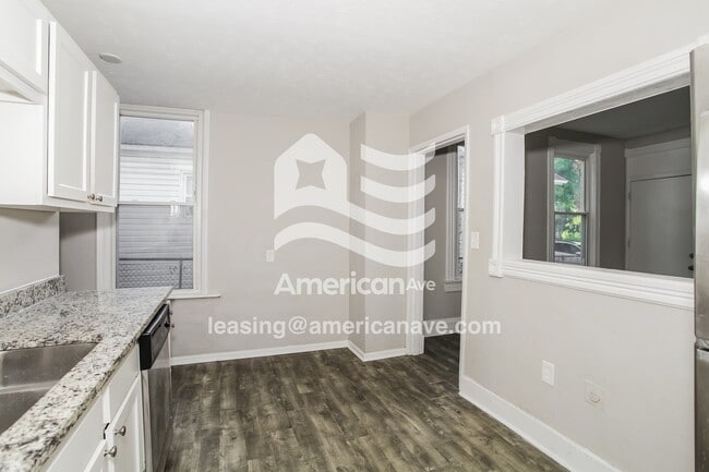 Building Photo - 228 Hanover St