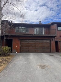 Building Photo - Spacious 3 bed/2 bath