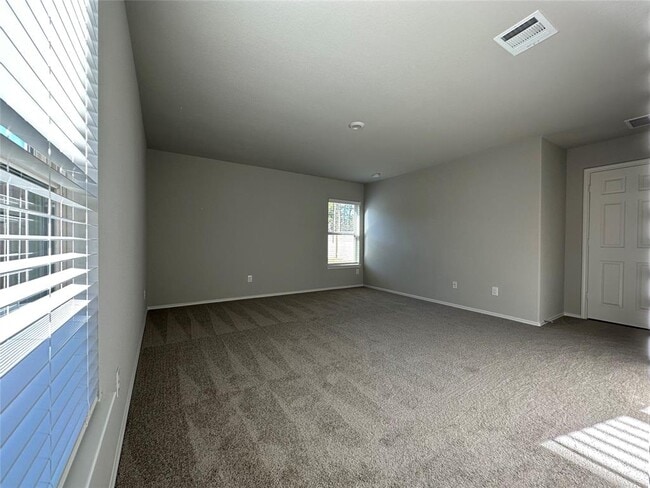 Building Photo - 270 Cumberland Forest Dr