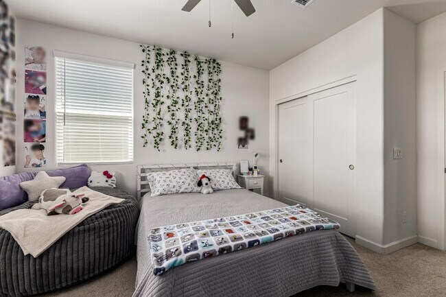 Building Photo - 4509 N 197th Ln