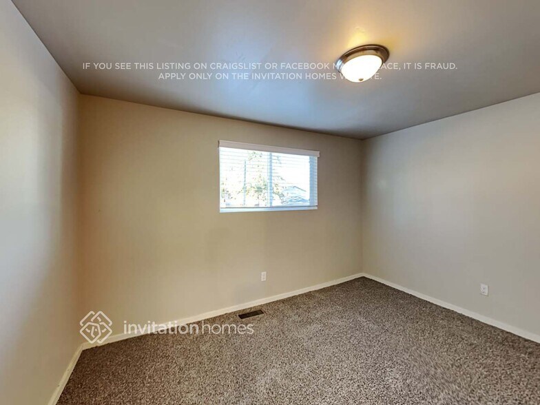 Building Photo - 22303 4th Pl W