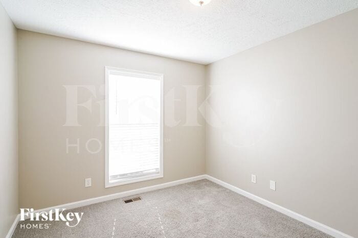Building Photo - 6009 Pleasant Hill Dr