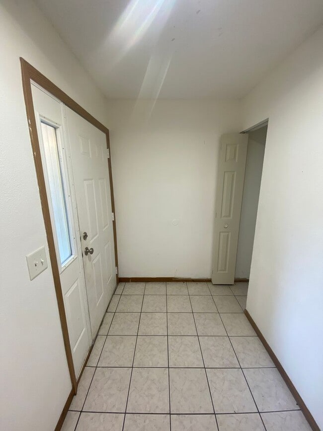 Building Photo - 3br/2.5ba townhome in Eden Prarie