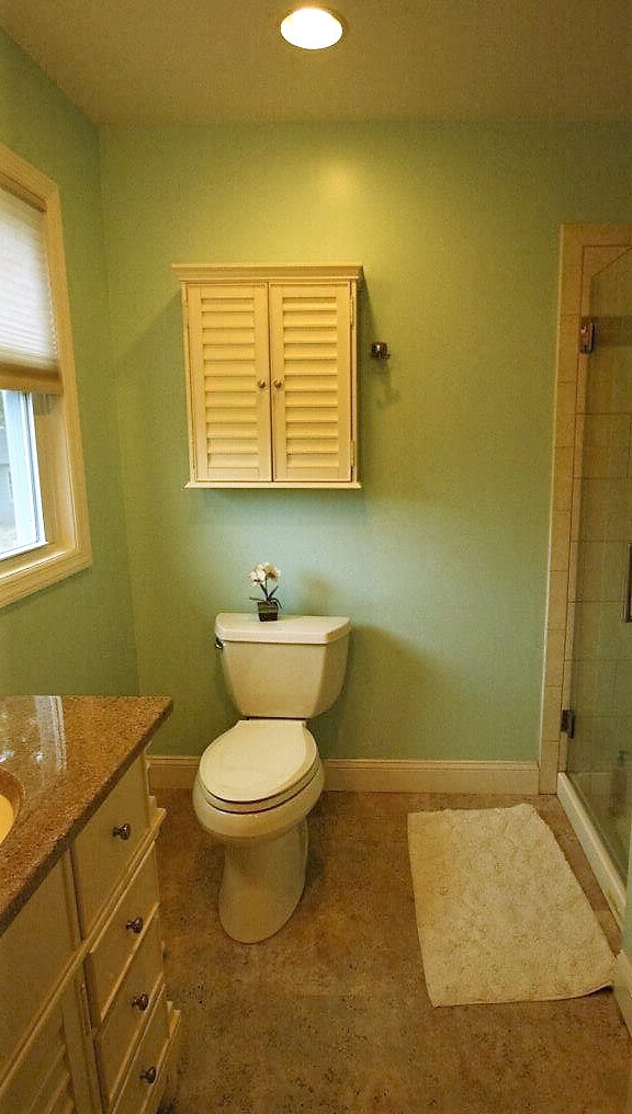 En suite bath with shower - 61 Cornell Blvd