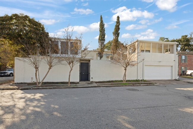 Building Photo - 1201 Autrey St