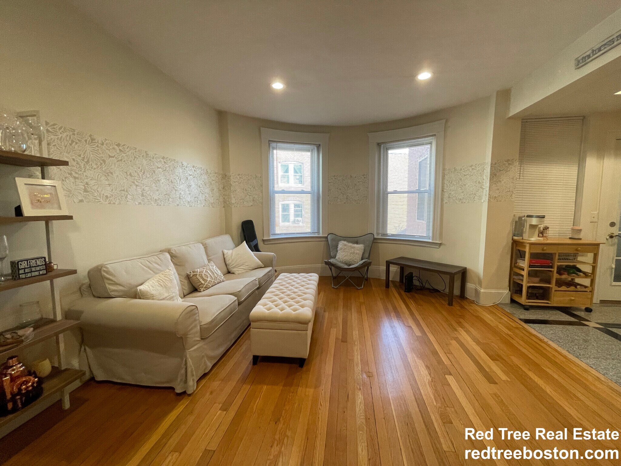 Building Photo - 69 Babcock St