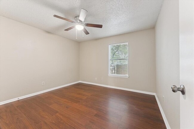 Building Photo - 2613 Alcott Ln