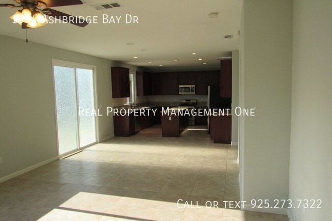 Building Photo - 1064 Ashbridge Bay Dr