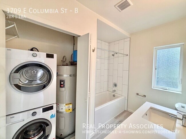 Building Photo - 1709 E Columbia St